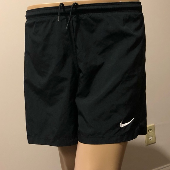 Nike shorts - Picture 2 of 2